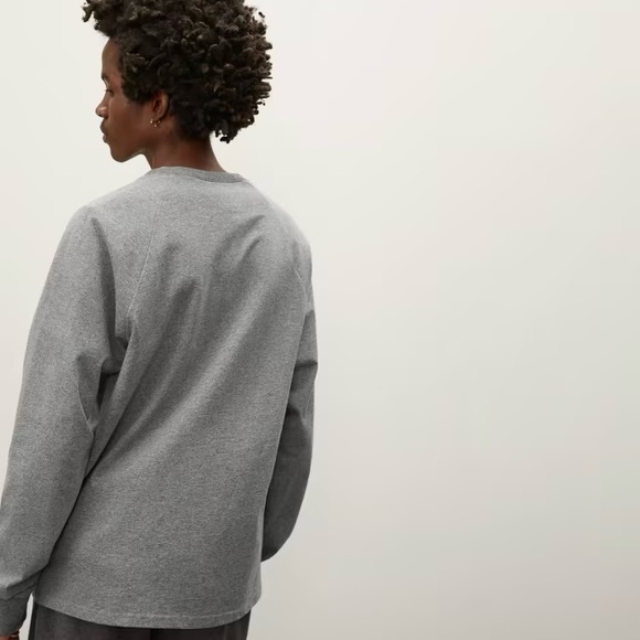 Everlane Premium Weight Long Sleeve Crew Tee in Mid Heathered Grey - Picture 2 of 10